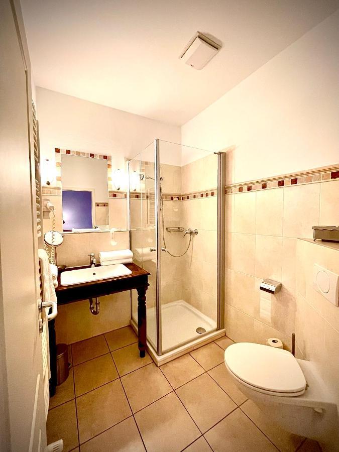 נויוויד Hotel Zur Roemerbruecke מראה חיצוני תמונה