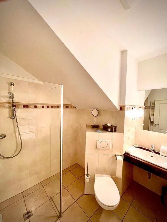 נויוויד Hotel Zur Roemerbruecke מראה חיצוני תמונה