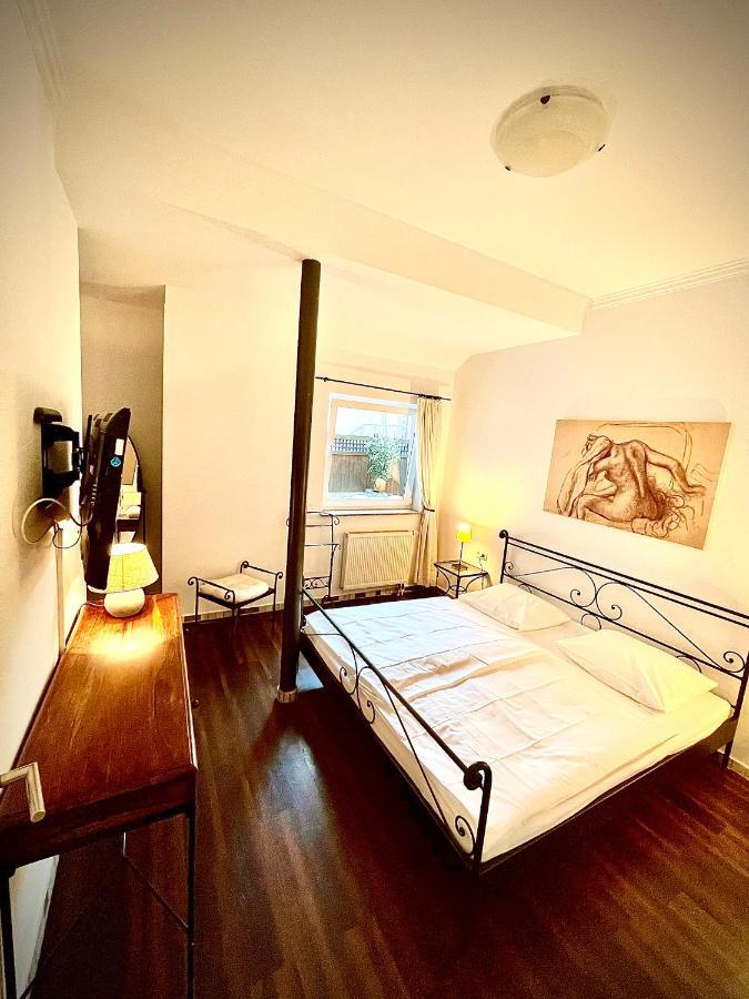 נויוויד Hotel Zur Roemerbruecke מראה חיצוני תמונה